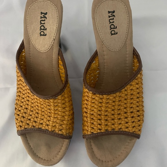 Mudd Natural Woven Leather Platform Mule - Picture 4 of 9